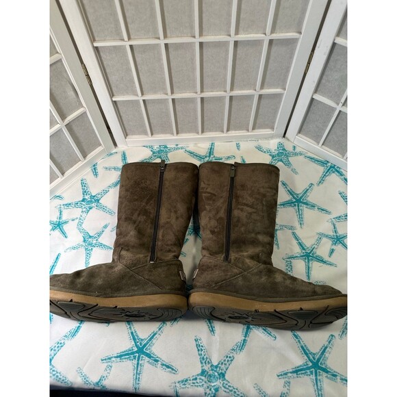 UGG Boots Size 8 - Picture 5 of 12